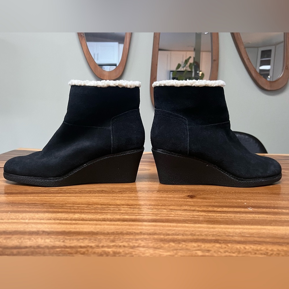 Hush Puppies waterproof Black Wedge Boots with Cream Trim